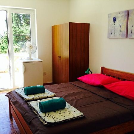 Guest House Perfect Location Бол Екстериор снимка